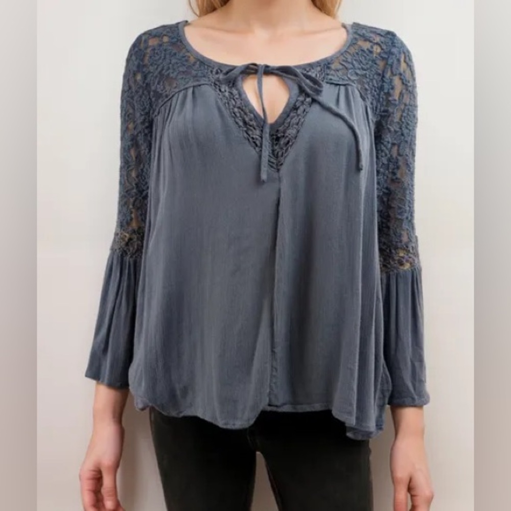 American Eagle Bell Sleeve Peasant Blouse Blue Lace Shirt NWOT